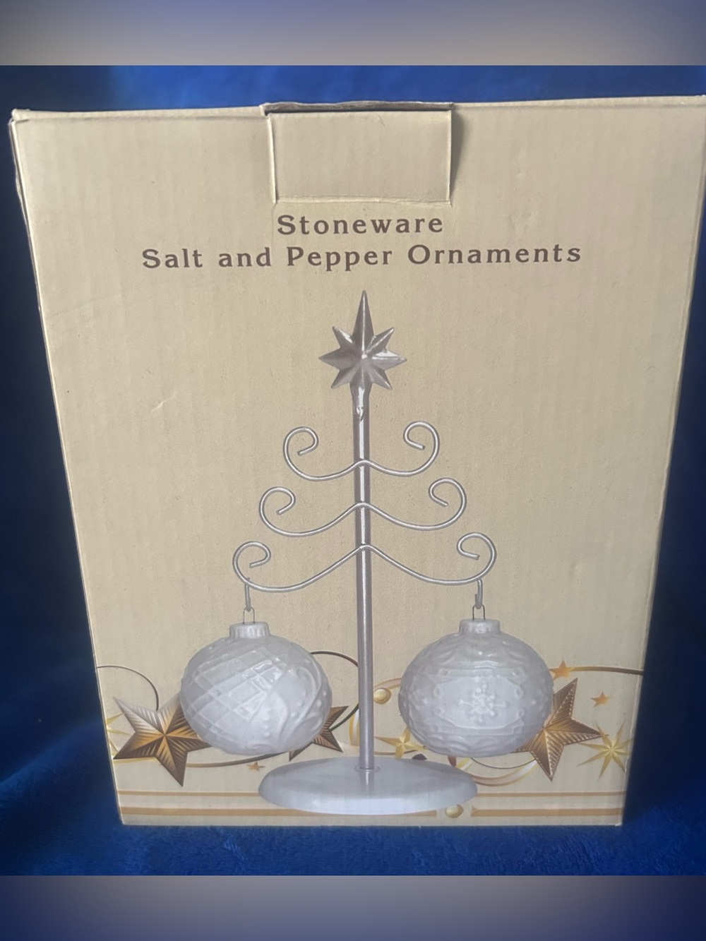 Cracker Barrel White Stoneware Salt and Pepper Ornament Set!